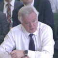 Davis dice que Reino Unido dejará la negociación del 'Brexit' si debe pagar 100.000 millones -
