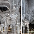 Entorno de elementos arquitectónicos construido con red de alambre por Edoardo Tresoldi