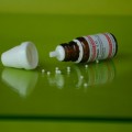 Un niño tratado con homeopatía muere por una otitis