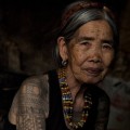 Una tatuadora filipina de 100 años transformó su aldea en una meca
