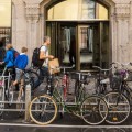 Copenhague coloca pantallas para evitar los atascos de bicicletas