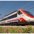 Los pasajeros paran un tren de cercanías en Barcelona por falta de refrigeración