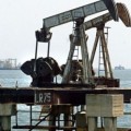 Venezuela, sede de las mayores reservas de petróleo del mundo, busca combustible en el exterior por caída de producción