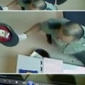 Una cámara de seguridad muestra cómo agentes de la Guardia Civil recibían sobornos en el aeropuerto de Gran Canaria