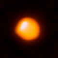 Ésta es la primera imagen de la superficie de una estrella que no es el sol [ENG]