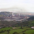Gijón bate record de contaminación y el Principado autoriza a reparar las contaminantes baterías de cok de Arcelor