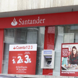 Santander pierde más de 600.000 cuentas en un año mientras ING capta 281.000