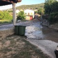 Se inunda Valverde de la Vera tras romperse el muro de contención del pantano de la localidad