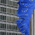 Bruselas avisa a Polonia de que está "muy cerca"  de activar el artículo 7