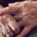 "Lo que tengo y lo que no": la dura realidad de nuestros ancianos