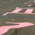 Moscú: crean plazas de aparcamiento en rosa y más amplias, sólo para mujeres