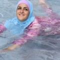 Francia: piden a una mujer que se bañó en burkini que pague el coste de la desinfección  de la piscina