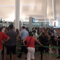 Colas de 40 minutos a primera hora en la jornada de huelga en el aeropuerto de Barcelona