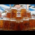 Inspector de impuestos alemán bate el récord mundial de transporte de jarras de cerveza (ING)