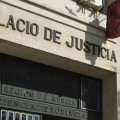 La Fiscalía pide 5 años de prisión y 6.000 euros para un policía local por falsear una multa