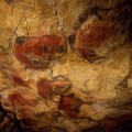 Hallados en cuatro cuevas de Cantabria trazos rupestres más antiguos que Altamira