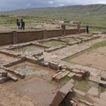 Hallan en Tiwanaku rastros de una estructura lítica "grandiosa"
