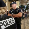 Dos turistas estadounidenses rociados con ácido en la cara en la estación Saint-Charles (FR)