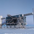 IceCube ayuda a desmitificar las extrañas ráfagas de radio recibidas desde el espacio profundo [ENG]