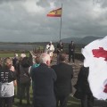 Un pequeño grupo de irlandeses honra a la Gran Armada Española
