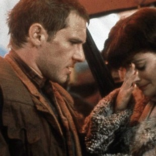 "Lenta, tópica y simple": así fue la crítica de El País que destrozó 'Blade Runner'