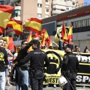 Los neonazis de Murcia amenazan a una protectora de animales por rechazar una donación de comida