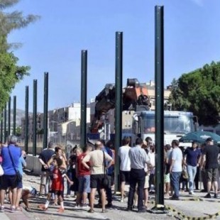 Lluvia de multas de 601 euros a vecinos que se sentaron en las vías para protestar contra el ‘muro’ de Murcia