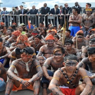 El genocidio indio se apoya en el Congreso brasileño, sede de su soberanía