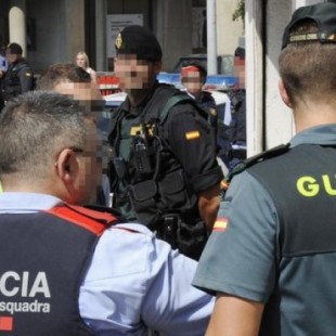 La Guardia Civil entra en la comisaría de los Mossos de Lleida por el 1-O