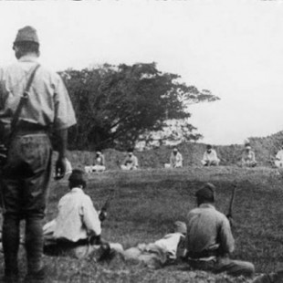 Tropas japonesas usando a prisioneros de guerra como diana 1942 (eng)