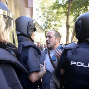Un juez de Barcelona investiga la actuación de la Policía española en la sede de la CUP