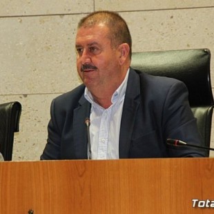 El alcalde de Totana a la portavoz del PP: "A la mujer y al papel hasta el culo les has de ver"