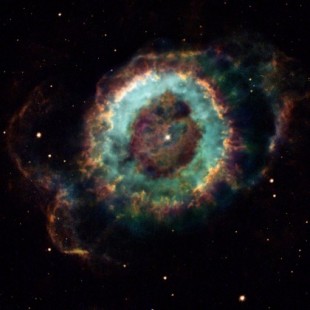 NGC 6369: La nebulosa del pequeño fantasma