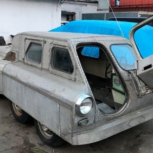 Este es el increíble vehículo vintage soviético de 8 ruedas encontrado en Siberia