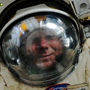 Así cuelan los cosmonautas rusos alcohol en el espacio
