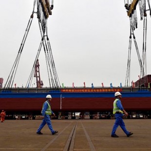 China pone en marcha un barco de mercancías 100% eléctrico con una batería de 2.400 kWh