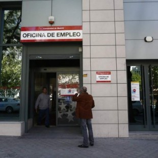 Los españoles, cada vez con más miedo a quedarse sin trabajo y más insatisfechos con su vida