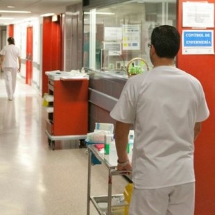 El Sergas da de baja a enfermeras los viernes y las vuelve a contratar los lunes 