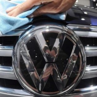 Volkswagen amenaza con cobrar a 50.000 clientes por reparar el 'dieselgate'