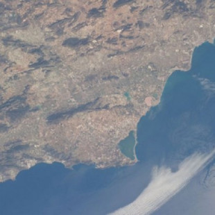 El contaminado Mar Menor también se ve verde desde la Estación Espacial Internacional