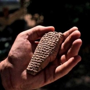 Descubierta carta de angustia y desesperación de un antiguo comandante asirio escrita en una  tablilla cuneiforme
