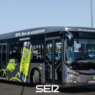 Carmena ‘enchufa’ la primera línea de autobuses urbanos 100% eléctrica