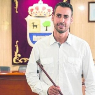 El alcalde de La Oliva se sube el sueldo en 1.200 euros mensuales