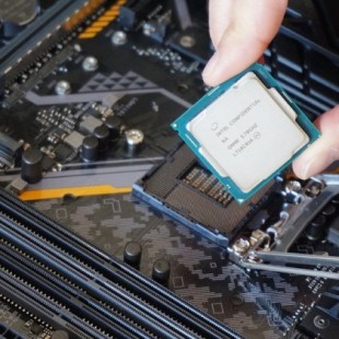 Detectan un error masivo en el diseño de las CPU de Intel: solucionarlo ralentizará millones de ordenadores