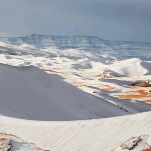 Nieve en algunas zonas del desierto del Sáhara