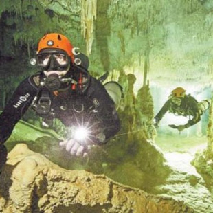 Descubren en Tulum la cueva inundada más larga del mundo
