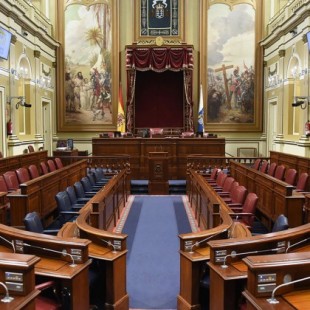 El Parlamento Canario suspende su actividad por la alerta pero no las actividades escolares