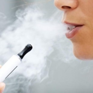El mayor estudio sobre el vapeo recomienda su uso para dejar de fumar