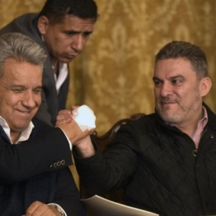 Los ecuatorianos dicen sí a la llamada 'muerte civil' de los corruptos
