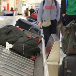 Detenidos dos empleados de la Terminal 1 de Barajas por colar maletas con cocaína a nombre de los viajeros
